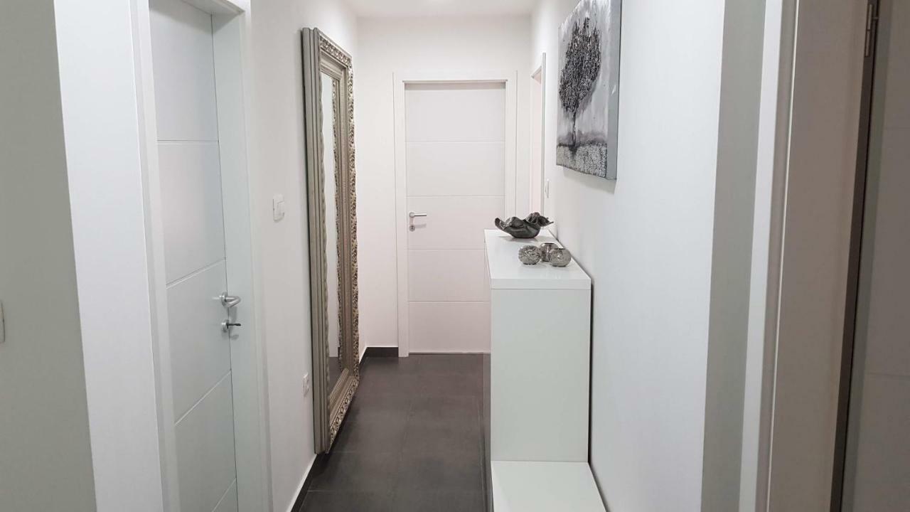 Vice Apartment Omis Exterior photo